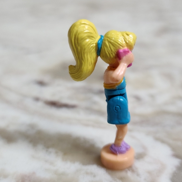 Vintage Polly Pocket 1998 POLLY Doll For Mobile Phone Hot Stuff - Picture 2 of 4